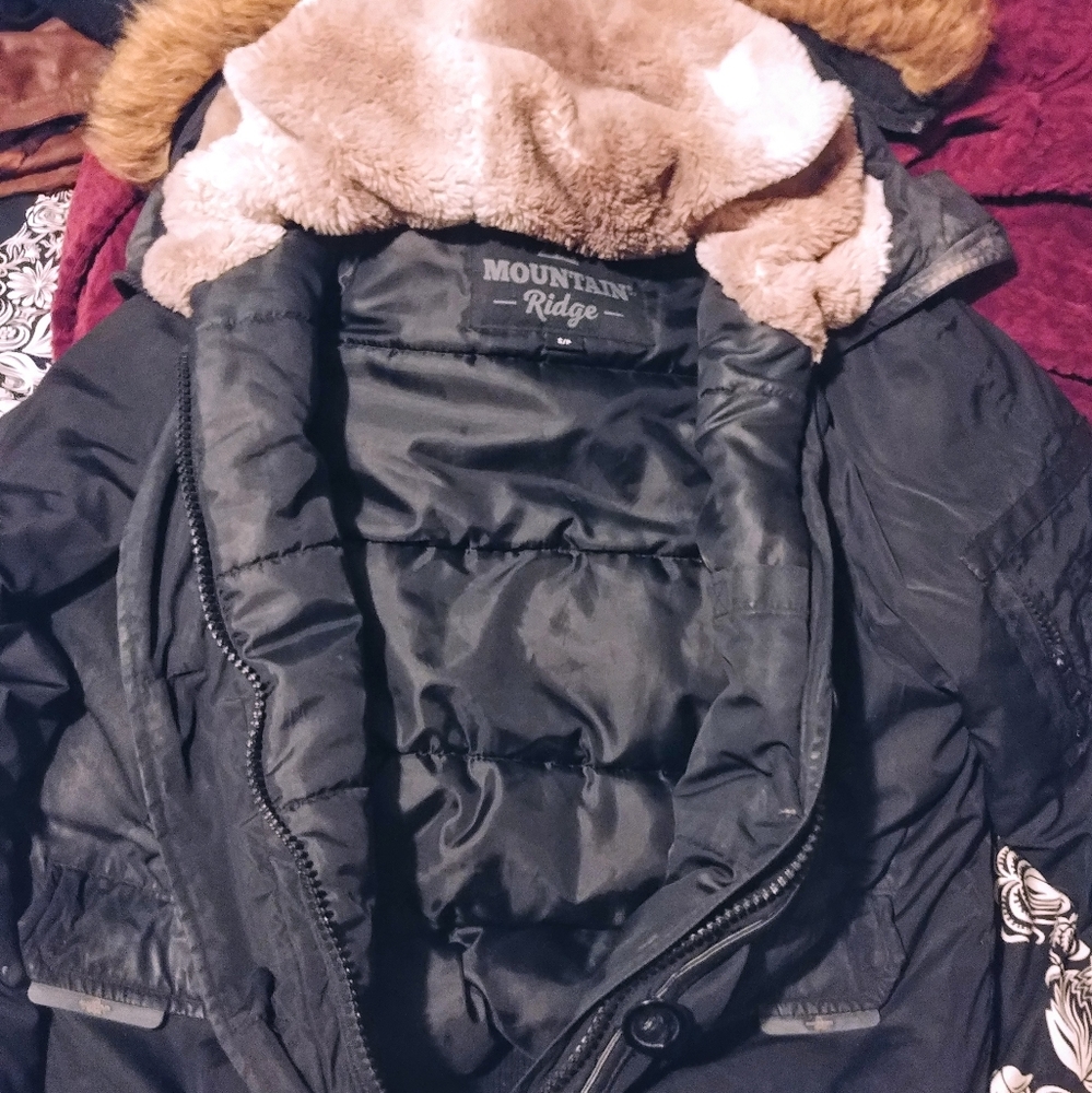 Mountain ridge winter parka